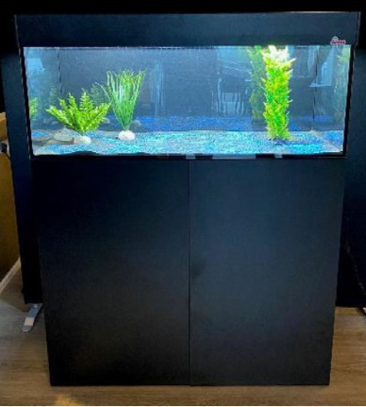 Akvarie 200 liter med bord m 2 låger alu top og LED rør NYHEDER